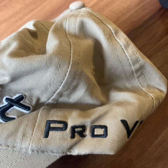 NWOT Titleist Pro V1 Footjoy Golf Baseball Cap - Picture 3 of 4